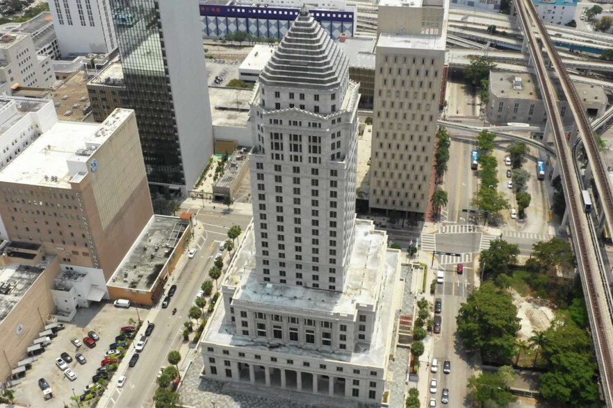 More Photos Of 73 W Flagler St, Miami Office For Sale
