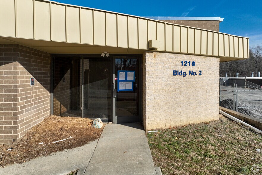 More Photos Of 1218 Hickory Chapel Rd, High Point Light Distribution For Lease