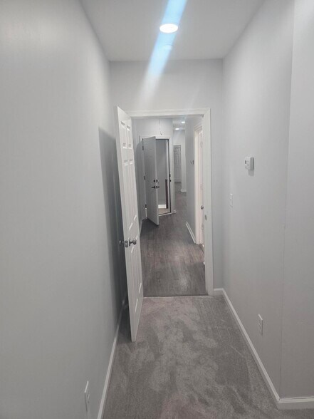 More Photos Of 3800 N Market St, Wilmington Storefront Retail Office For Sale