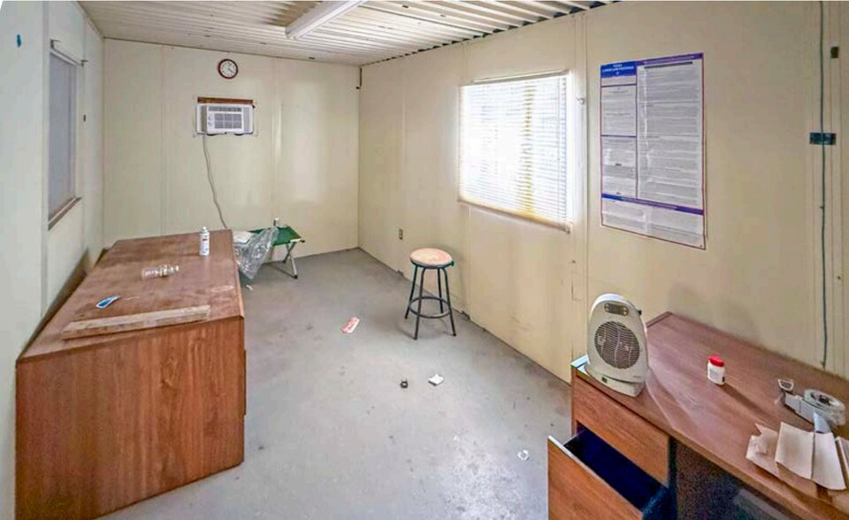 More Photos Of 238 FM 116, Gatesville Warehouse For Lease