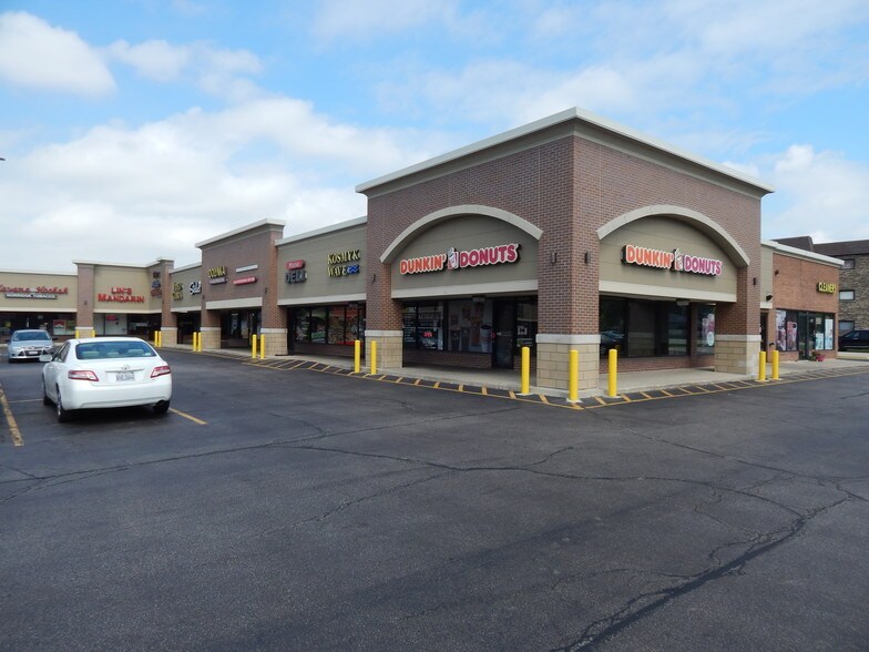 More Photos Of 5050 N Cumberland Ave, Norridge Unknown For Lease