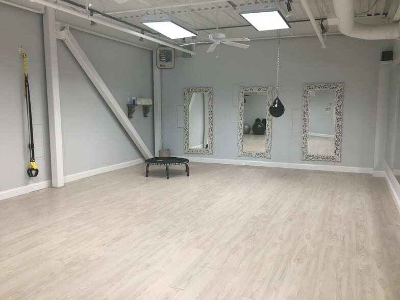 More Photos Of 721 Worcester St, Natick Health Club For Lease