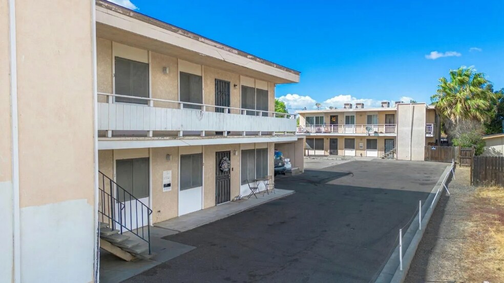 More Photos Of 218 W K St, Los Banos Apartments For Sale