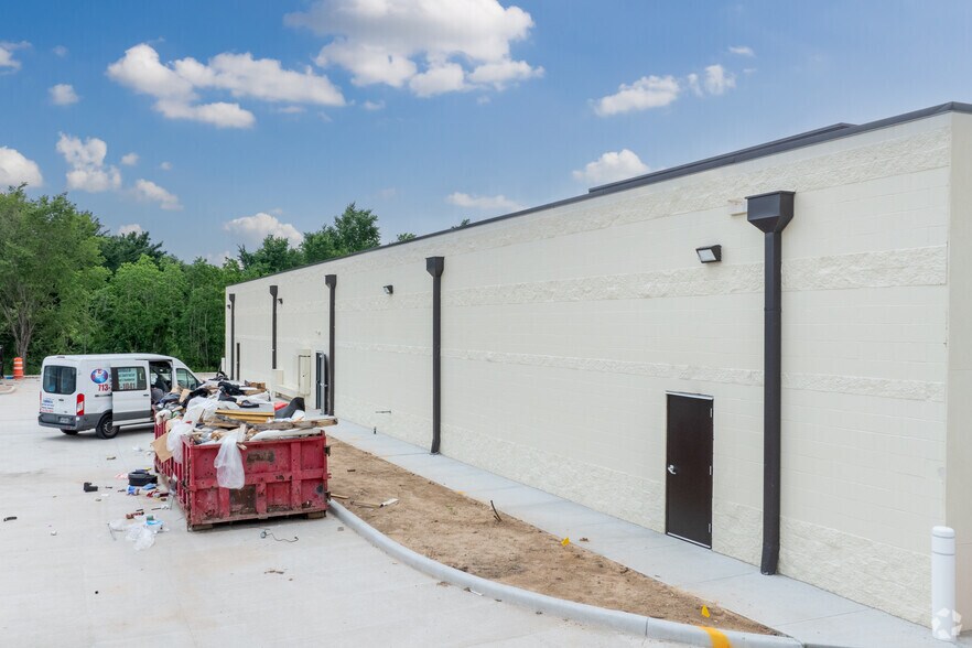 More Photos Of 5734 Barker Cypress Rd, Houston Restaurant For Lease