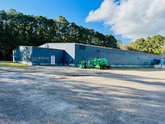 More Photos Of 175 Fordville Rd, Ridgeland Warehouse For Lease
