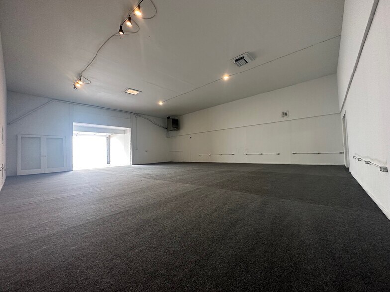 More Photos Of 3721 S 250 W, Ogden Storefront Retail Office For Lease