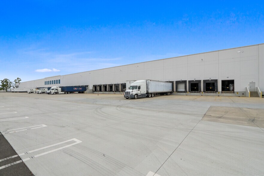 More Photos Of 50 Icon, Foothill Ranch Manufacturing For Lease