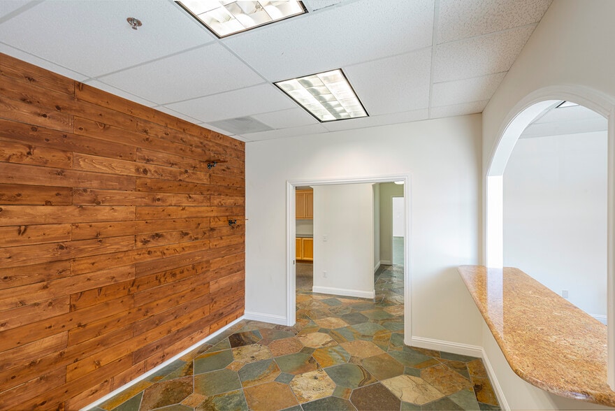 More Photos Of 7975 Cameron Dr, Windsor Warehouse For Sale