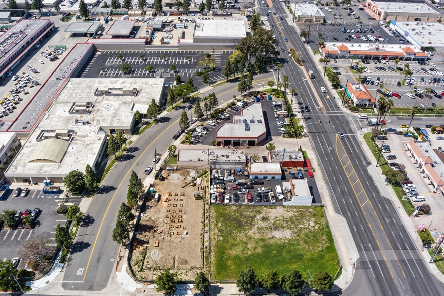 More Photos Of , Santa Ana General Retail For Sale