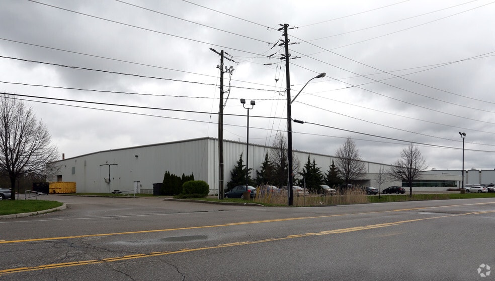 More Photos Of 46 Sinclair Blvd, Brantford Manufacturing For Sale