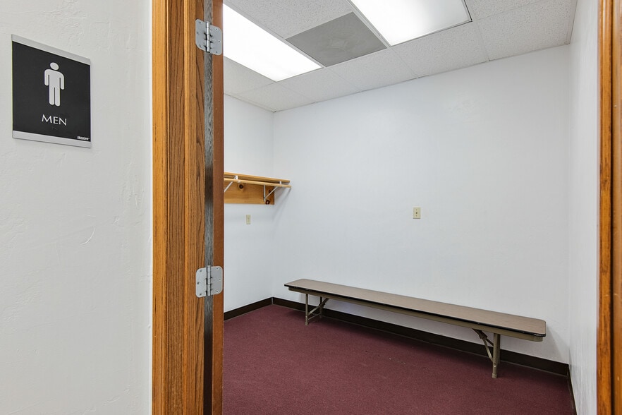 More Photos Of 2270 Salscheider Ct, Howard Warehouse For Sale