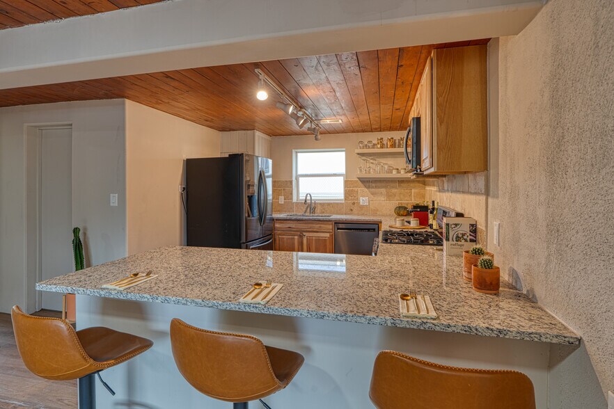 More Photos Of 720-724 School St, Espanola Apartments For Sale