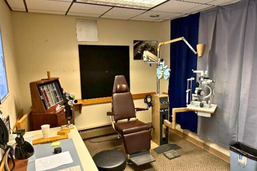 More Photos Of 160 Hawley Ln, Trumbull Medical For Lease