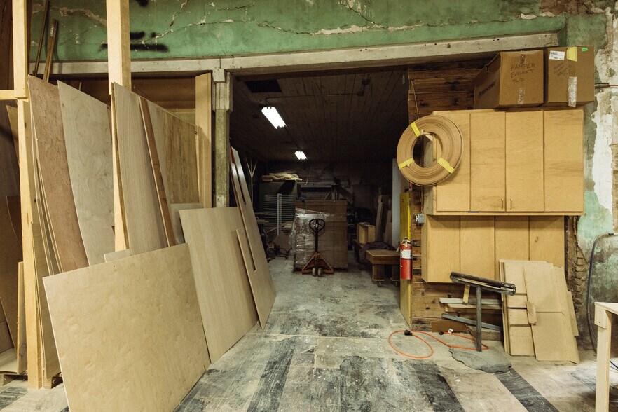 More Photos Of 75 Main St, Maxwell Warehouse For Lease