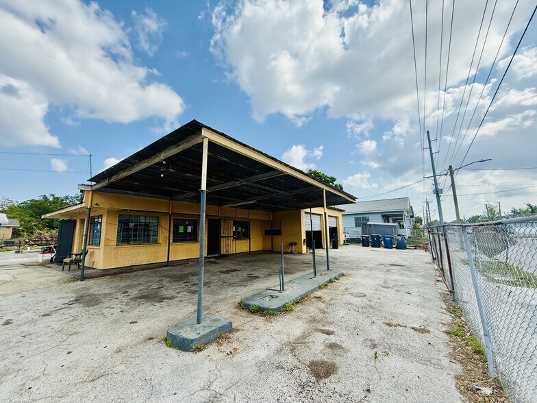 More Photos Of 3425 N 15th St, Tampa Auto Repair For Sale
