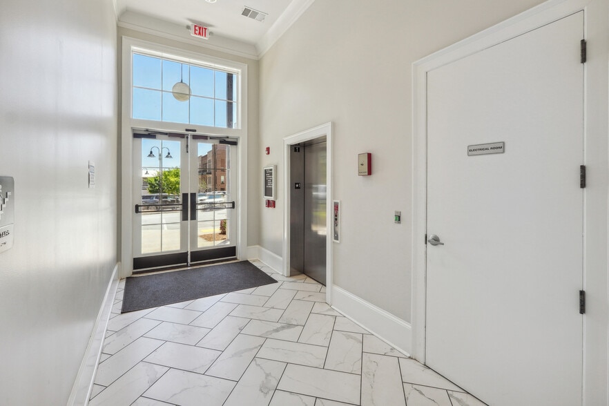 More Photos Of 12655 Birmingham Hwy, Alpharetta Storefront Retail Office For Lease