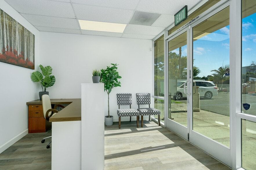 More Photos Of 8594 Siempre Viva Rd, San Diego Manufacturing For Lease