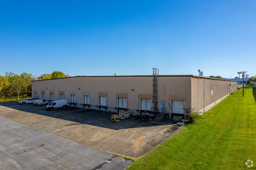 More Photos Of 1216 Heil Quaker Blvd, La Vergne Warehouse For Lease