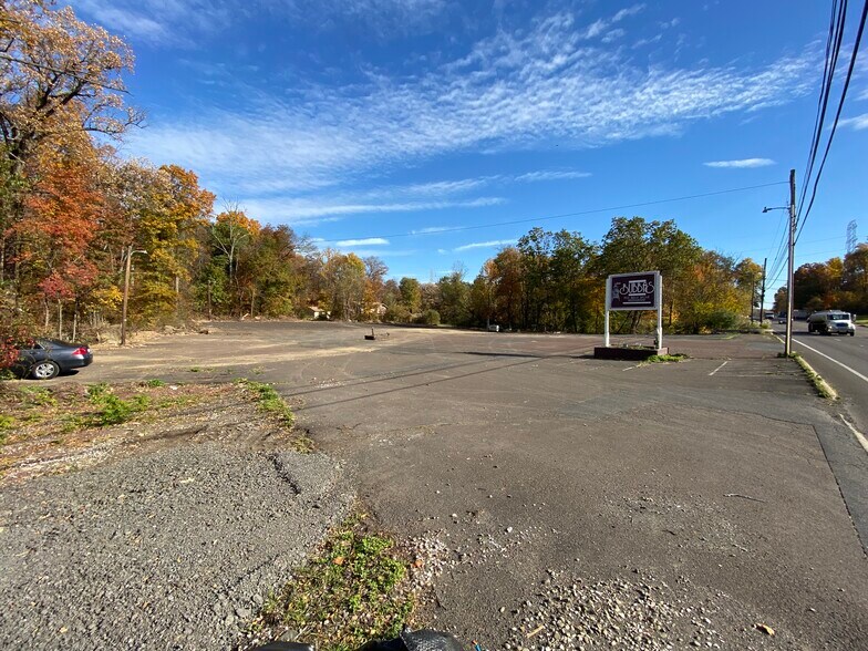 More Photos Of 1485 N West End Blvd, Quakertown Land For Sale