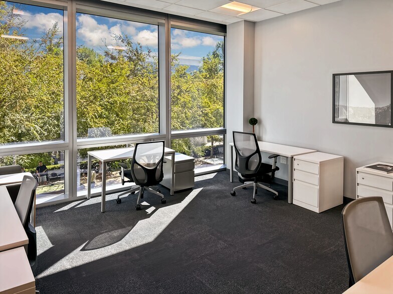 More Photos Of 530 Technology Dr, Irvine Coworking Space