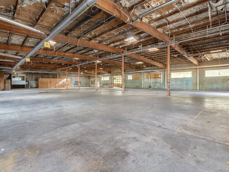 More Photos Of 16700 S Highway 99W, Amity Distribution For Sale