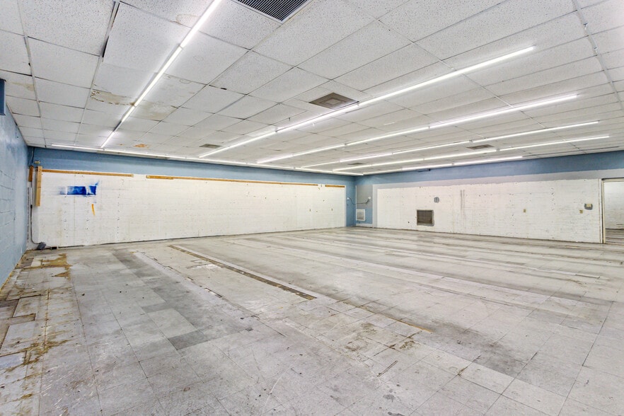 More Photos Of 1601 E Sample Rd, Pompano Beach Freestanding For Sale