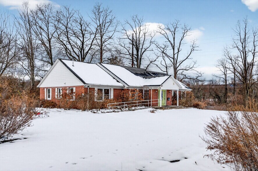 More Photos Of 301 Hurley Ave, Kingston Office For Sale