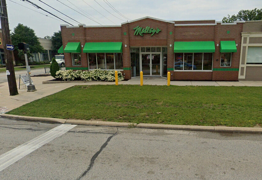 Primary Photo Of 590 Dover Center Rd, Bay Village Storefront For Lease