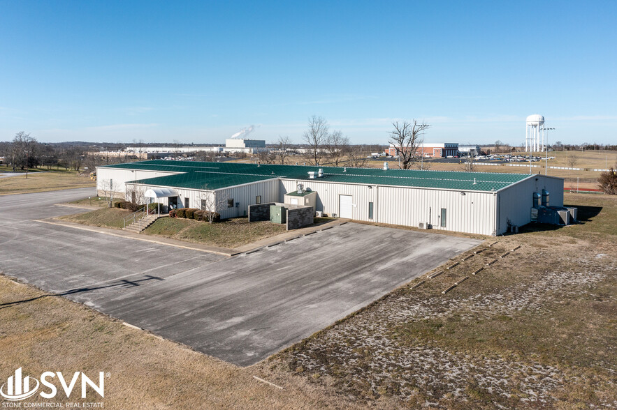 Primary Photo Of 1025 Industry Rd, Harrodsburg Warehouse For Sale