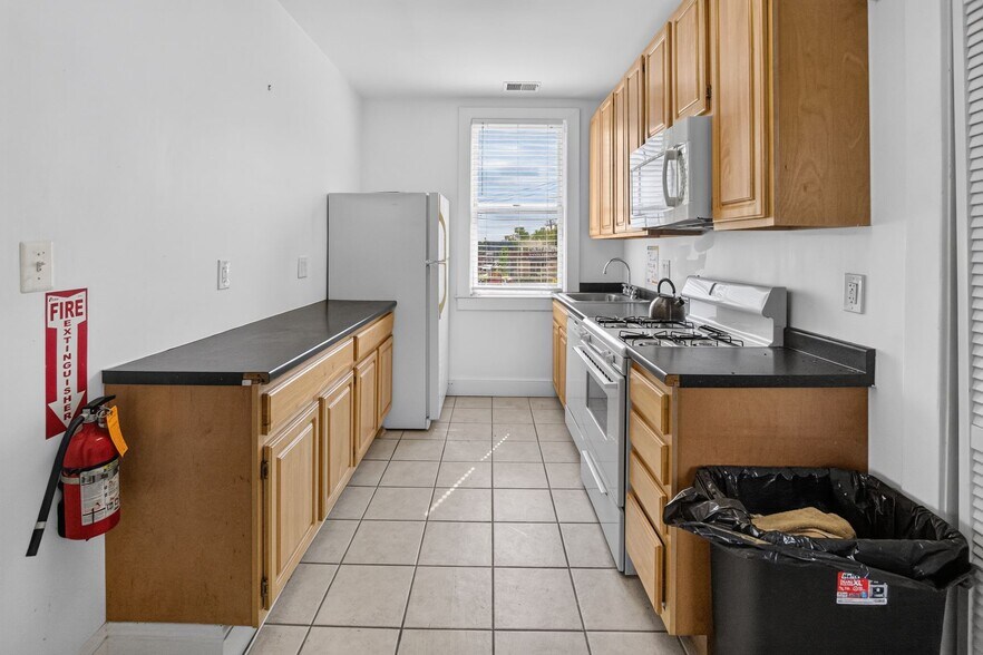 More Photos Of 4802 Rhode Island Ave, Hyattsville Unknown For Lease
