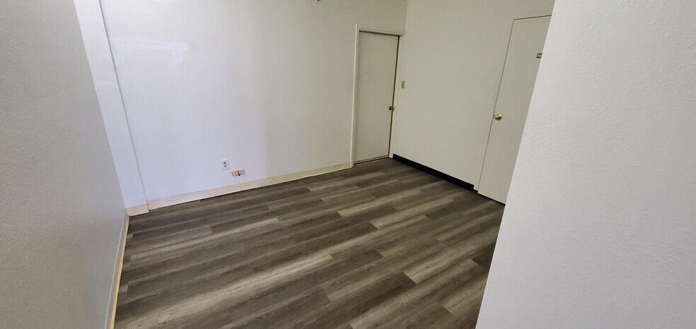 More Photos Of 163 W 11th St, Tracy Office For Lease