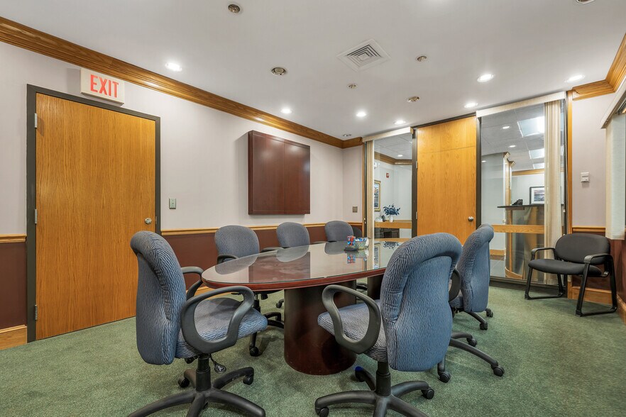 More Photos Of 231 Sutton St, North Andover Medical For Sale