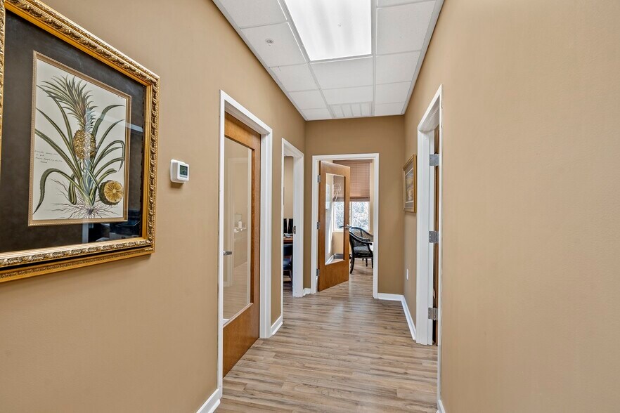 More Photos Of 497 Bramson Ct, Mount Pleasant Office For Lease
