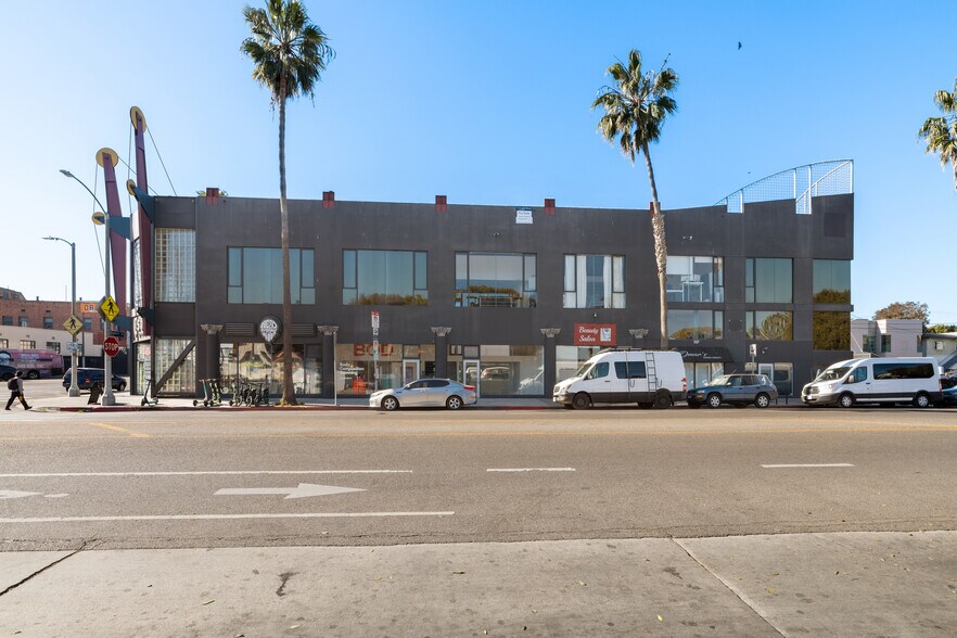 More Photos Of 1501 Main St, Venice Storefront Retail Office For Lease