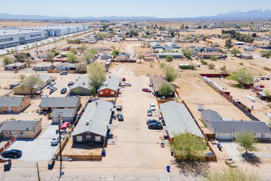 More Photos Of 12023 Chamberlaine Way, Adelanto Apartments For Sale