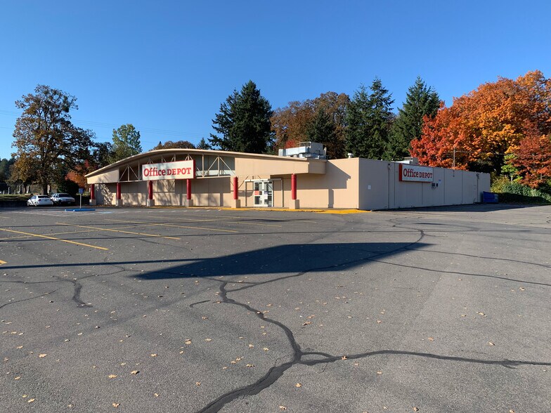 More Photos Of 2945 Liberty Rd S, Salem Freestanding For Lease