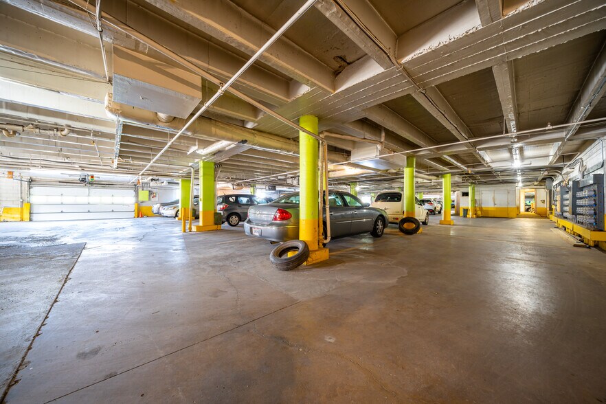 More Photos Of 17100 Van Aken Blvd, Cleveland Apartments For Sale