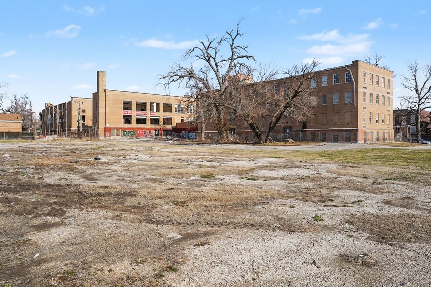 More Photos Of 4253 Clarence Blf, Saint Louis Specialty For Sale