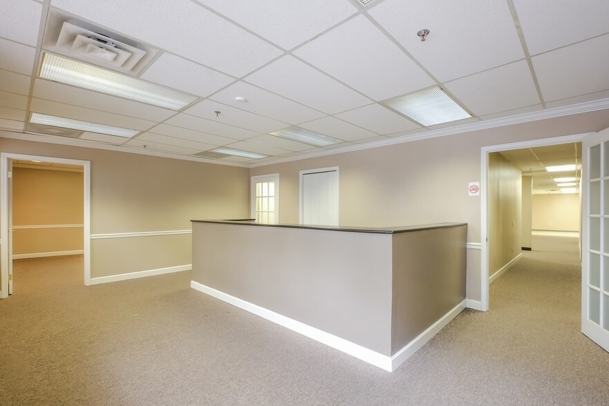 More Photos Of 255 Riverchase Pky E, Hoover Unknown For Lease