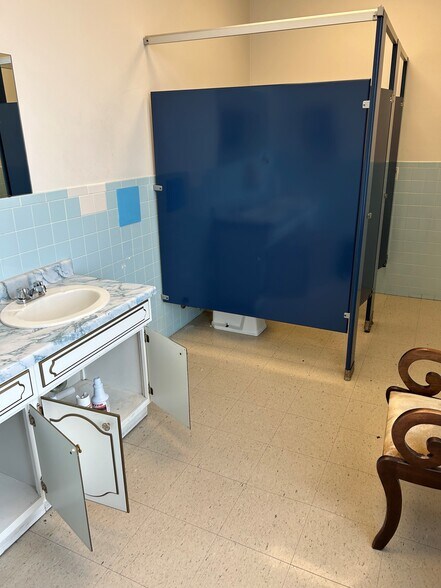 More Photos Of 5180 Main st, Mount Jackson Bank For Sale