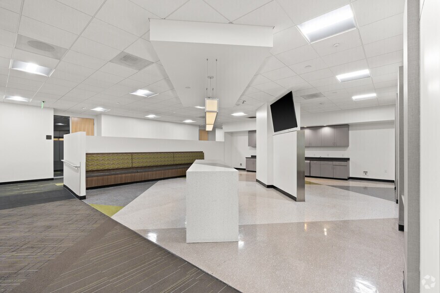 More Photos Of 2580 Junction Ave, San Jose Research And Development For Lease