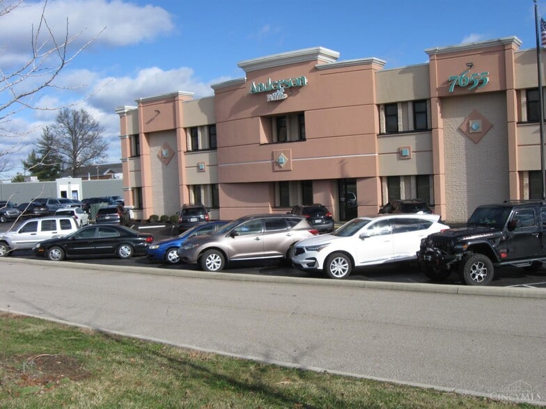 Primary Photo Of 7655 Five Mile Rd, Cincinnati Medical For Sale