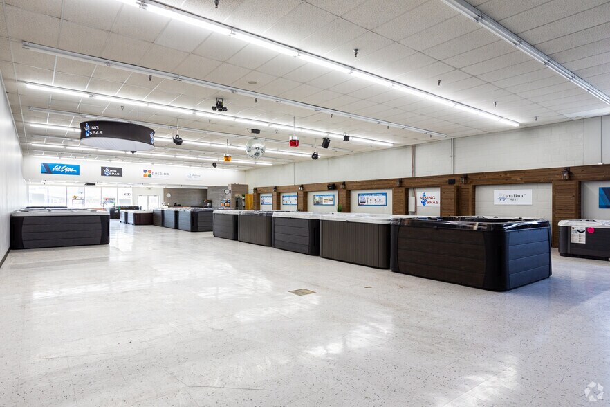 More Photos Of 3225 Washington Blvd, Ogden Storefront For Sale