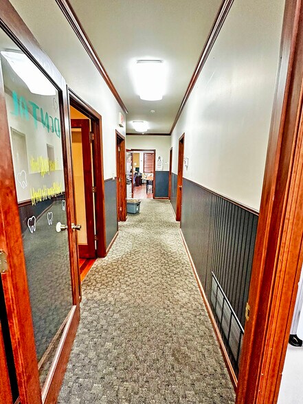 More Photos Of 41 Old Pond Rd, London Medical For Sale