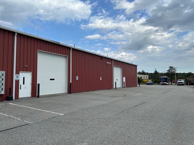 More Photos Of 16 High St, Plainville Service For Lease