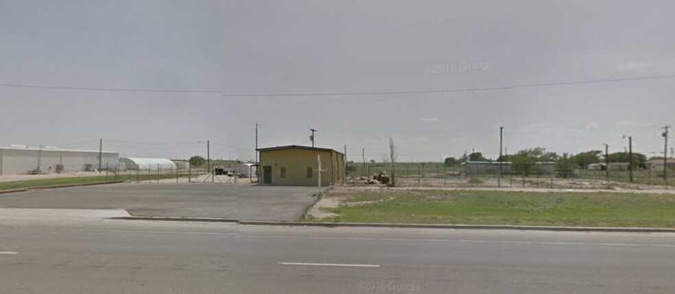 More Photos Of 2330 S Main Ave, Lovington Warehouse For Lease