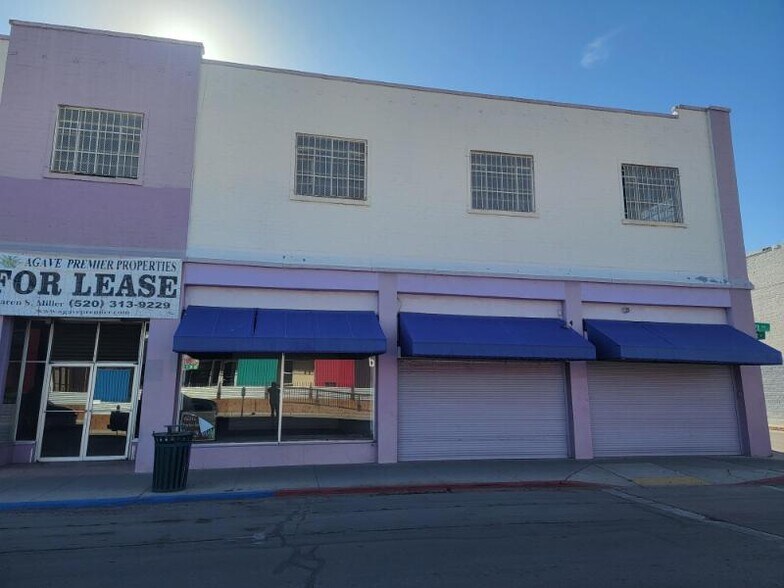 More Photos Of 156-160 N Morley Ave, Nogales Storefront Retail Residential For Lease