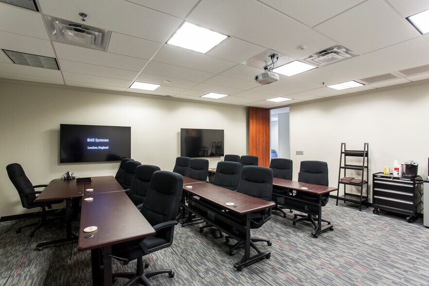 More Photos Of 4625 W William Cannon Dr, Austin Freestanding For Sale