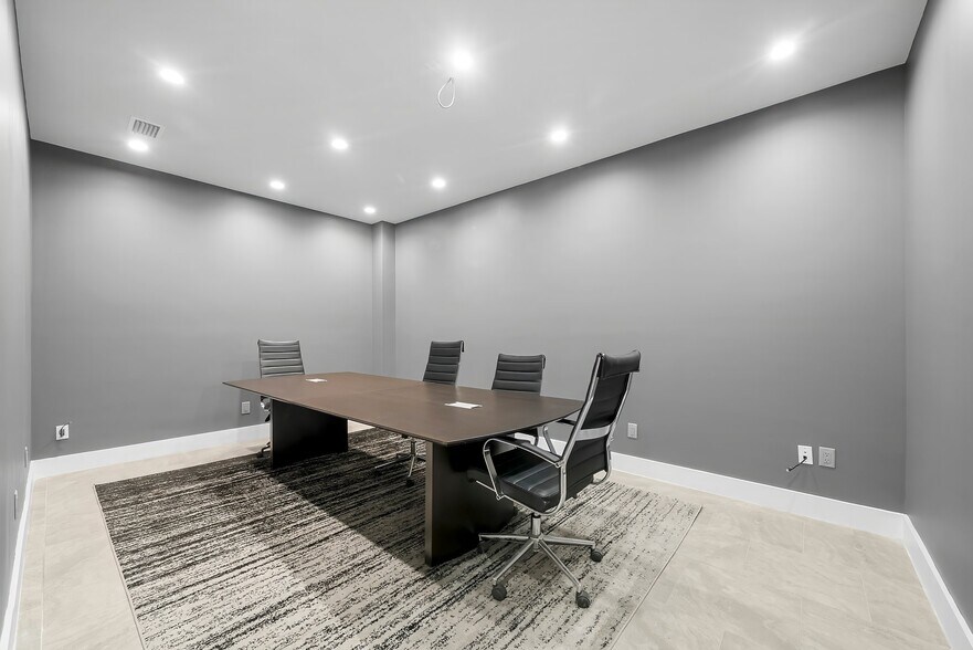 More Photos Of , Panama City Office For Sale