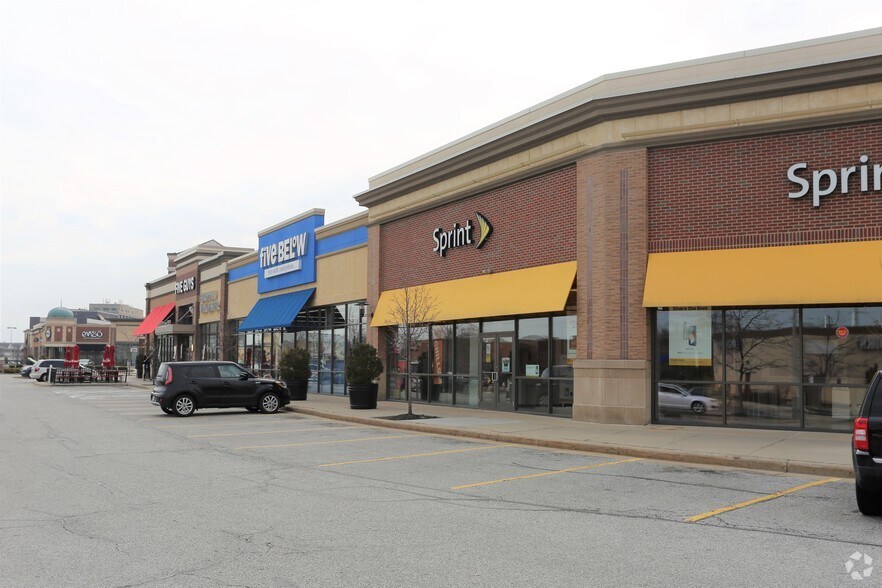 More Photos Of 3211 Westgate Mall, Fairview Park General Retail For Lease